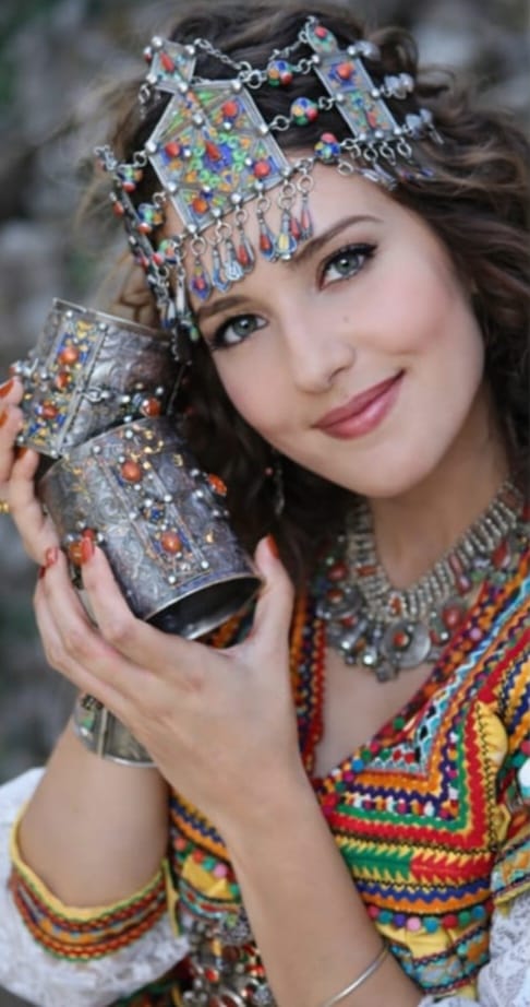 l’art Amazigh s’exprime en argent